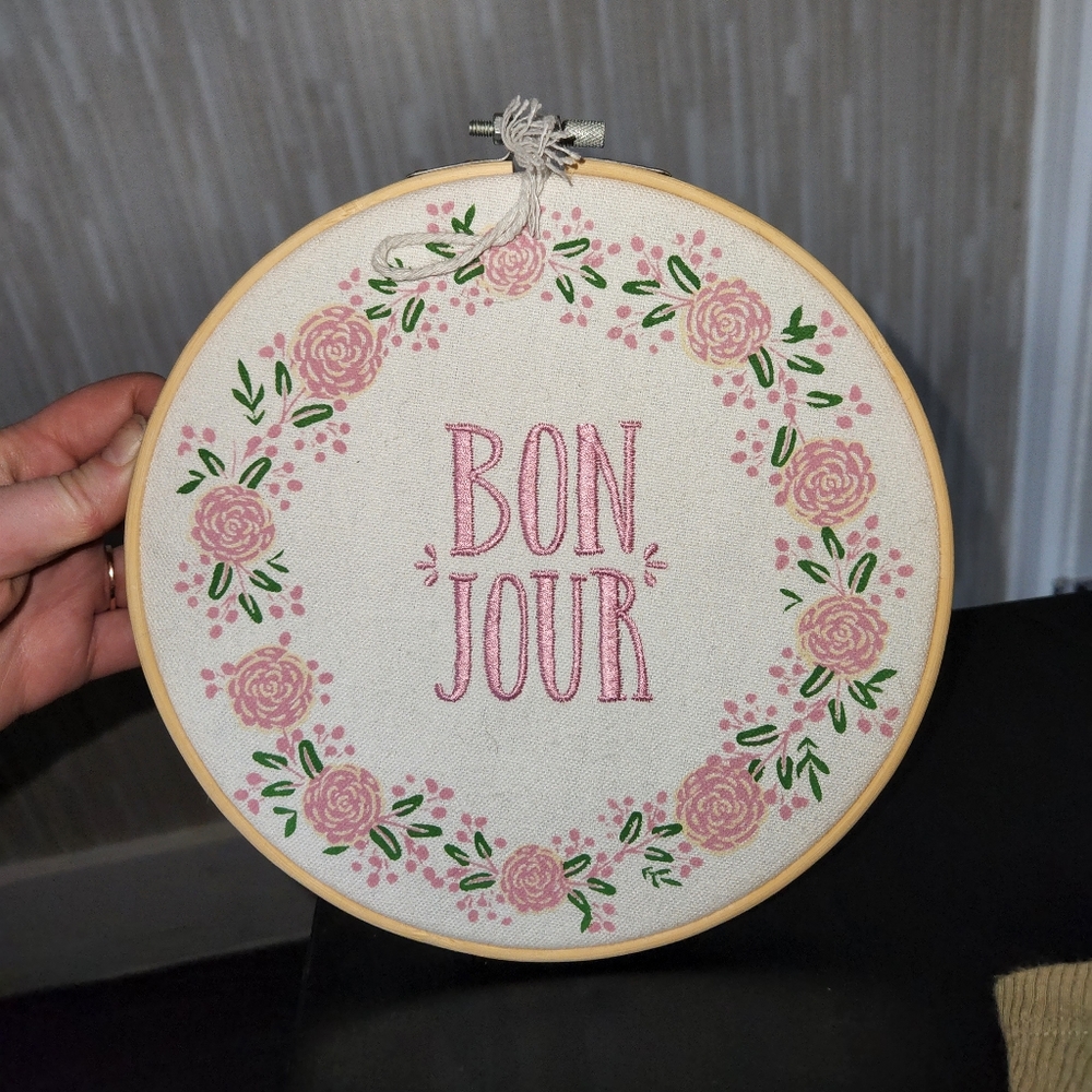 "Bonjour" floral embroidery wall decor